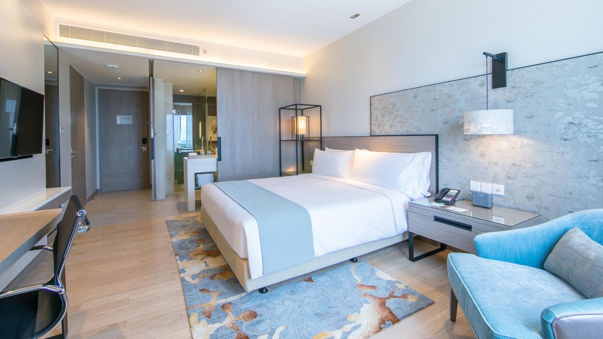 Holiday Inn & Suites Rayong City Centre By Ihg Екстериор снимка
