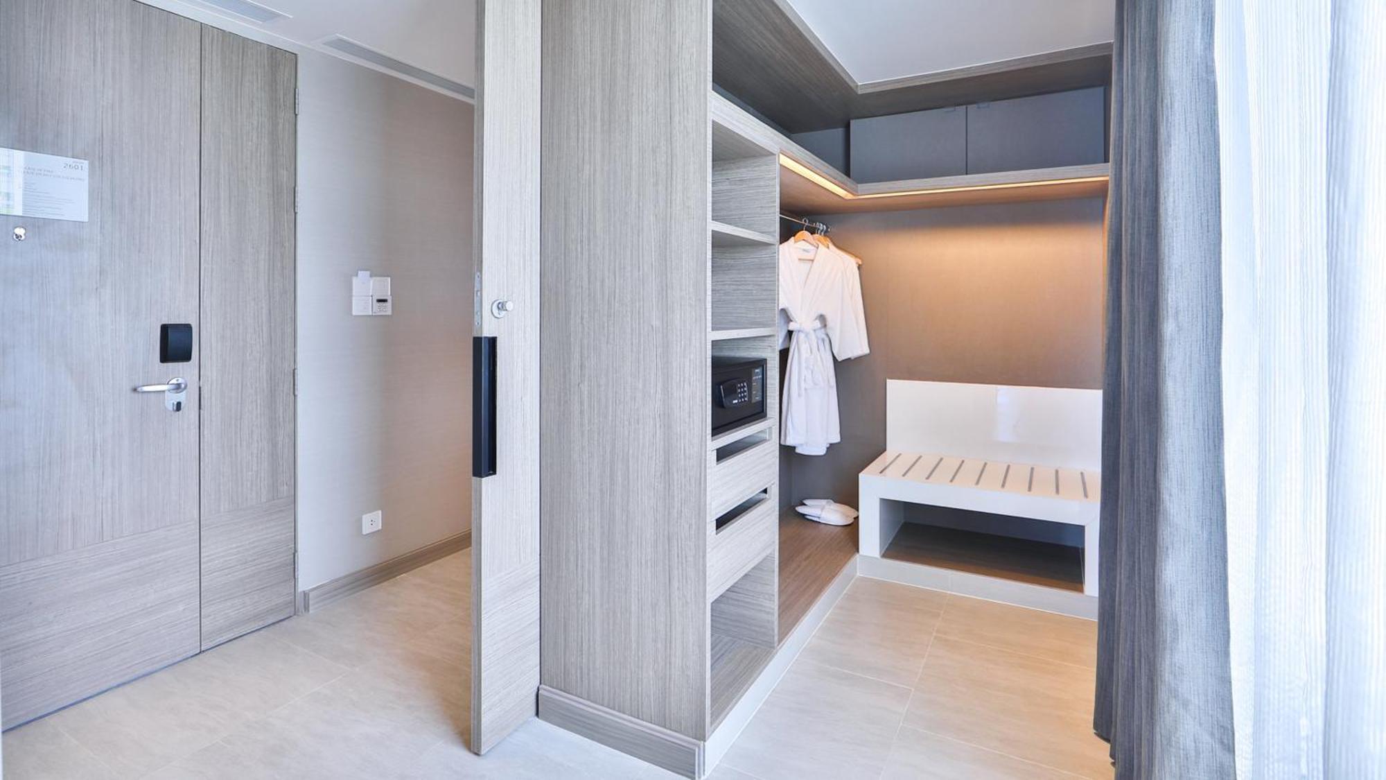 Holiday Inn & Suites Rayong City Centre By Ihg Екстериор снимка